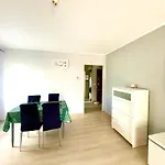 Luna Deluxe Olimpia Port فروتسواف
